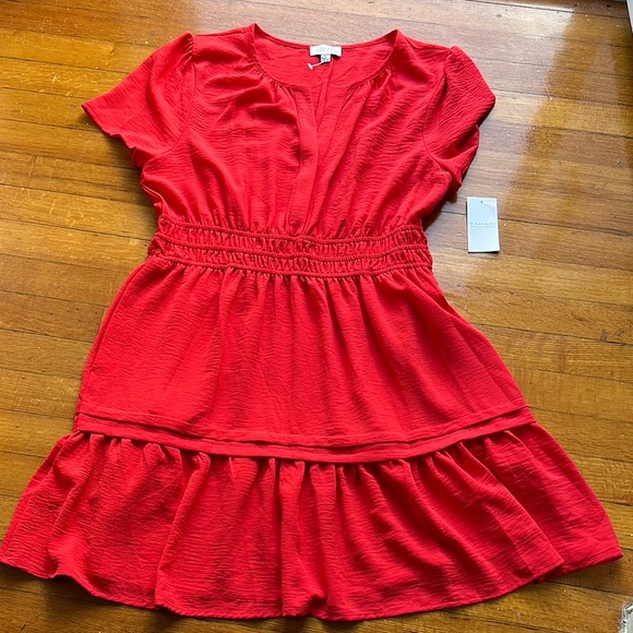 Vibrant Red V-Neck Sundress with Tiered Skirt - Picture 1 of 7